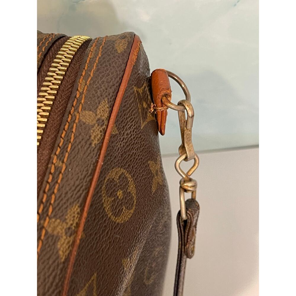 Auth Vintage Louis Vuitton Monogram Mini Amazone Crossbody Bag - Picture 8 of 16